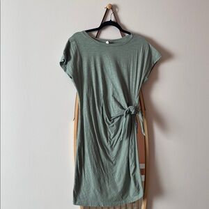 Green Casual Tie-Front Dress Size L
